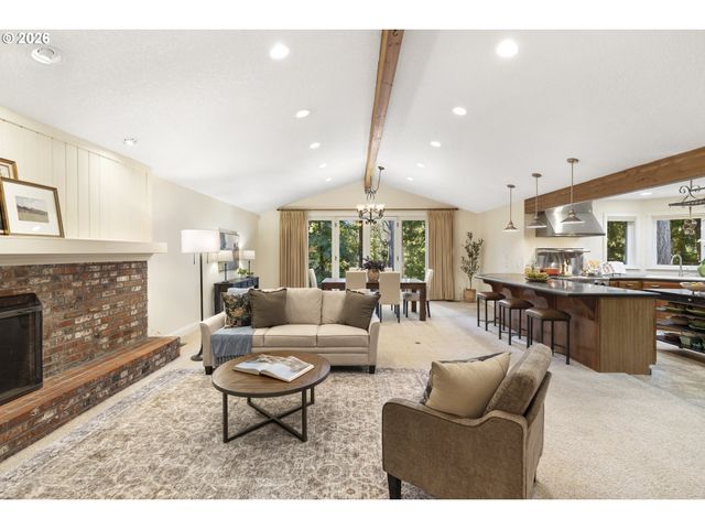 4520 CALAROGA Dr, West Linn, OR 97068