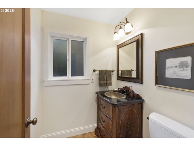 4520 CALAROGA Dr, West Linn, OR 97068