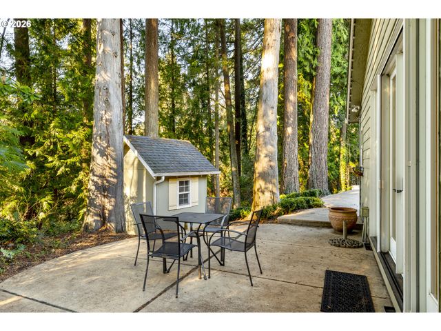 4520 CALAROGA Dr, West Linn, OR 97068