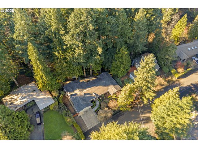 4520 CALAROGA Dr, West Linn, OR 97068