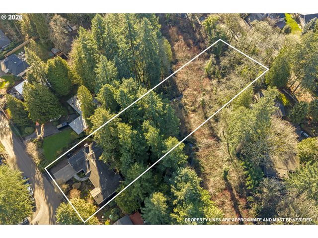 4520 CALAROGA Dr, West Linn, OR 97068