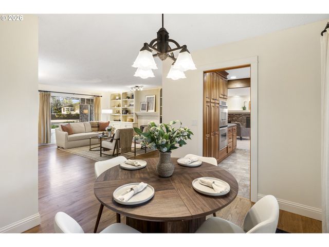 4520 CALAROGA Dr, West Linn, OR 97068