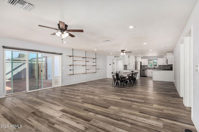 2340 E SYLVIA Street, Phoenix, AZ 85022