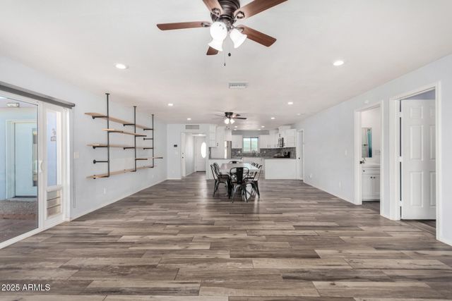 2340 E SYLVIA Street, Phoenix, AZ 85022