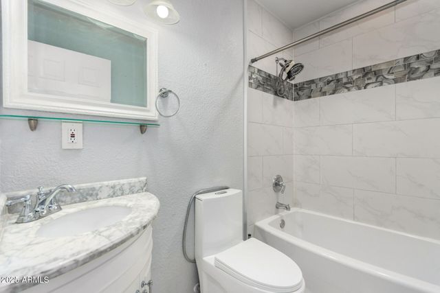 2340 E SYLVIA Street, Phoenix, AZ 85022