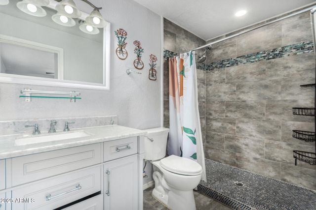 2340 E SYLVIA Street, Phoenix, AZ 85022