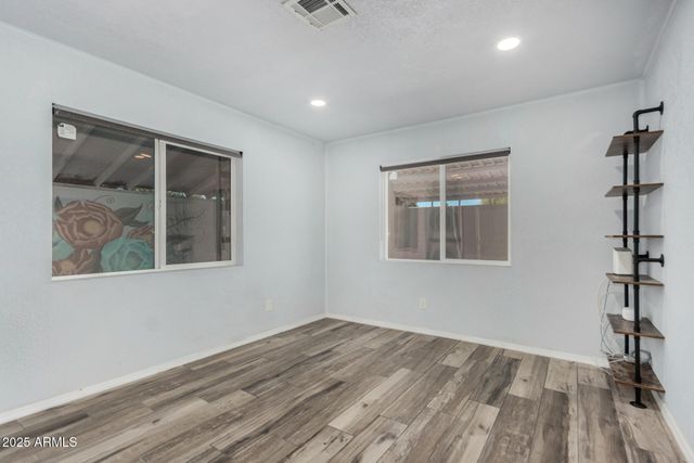 2340 E SYLVIA Street, Phoenix, AZ 85022