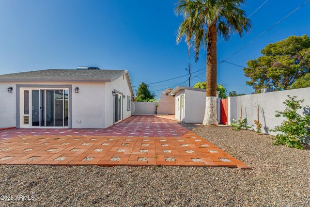 2340 E SYLVIA Street, Phoenix, AZ 85022