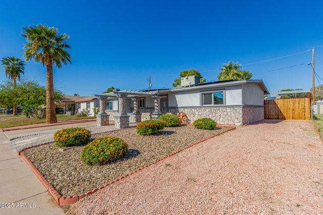2340 E SYLVIA Street, Phoenix, AZ 85022