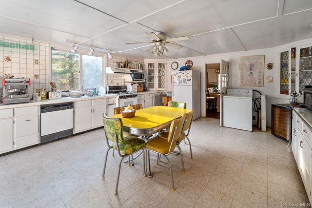 403 Blueberry Hill Road, Call Listing Agent, NY 12122