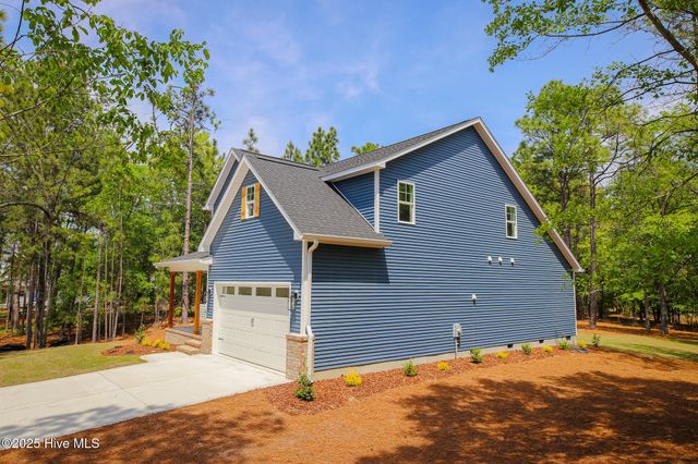 103 Bexley Court, West End, NC 27376