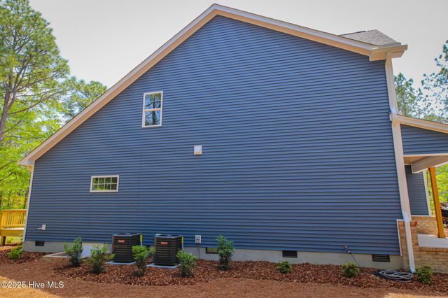 103 Bexley Court, West End, NC 27376