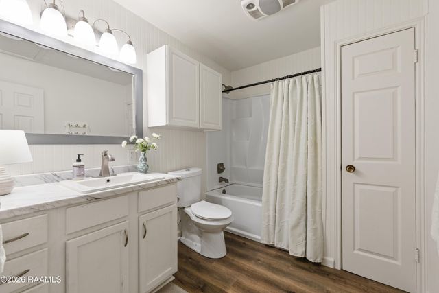 100 Winchester Drive 802, Lafayette, LA 70506