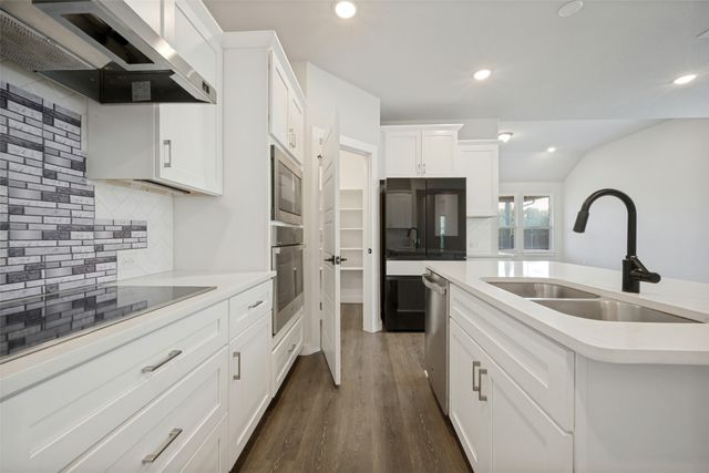 1234 Stagecoach Trail, Justin, TX 76247