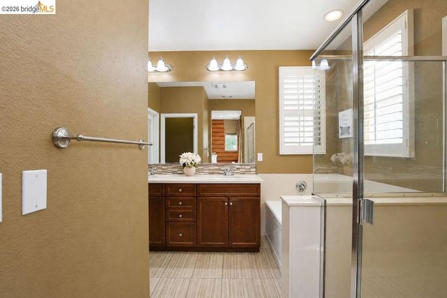 806 Queen Palm Ln, Brentwood, CA 94513
