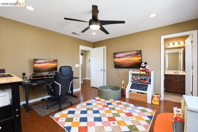 806 Queen Palm Ln, Brentwood, CA 94513