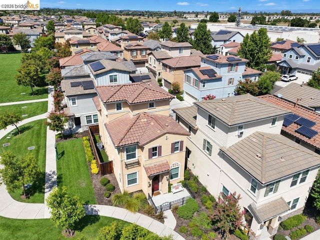 806 Queen Palm Ln, Brentwood, CA 94513