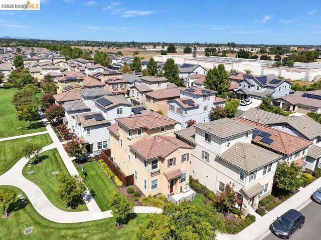 806 Queen Palm Ln, Brentwood, CA 94513