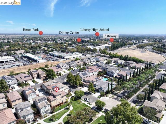 806 Queen Palm Ln, Brentwood, CA 94513