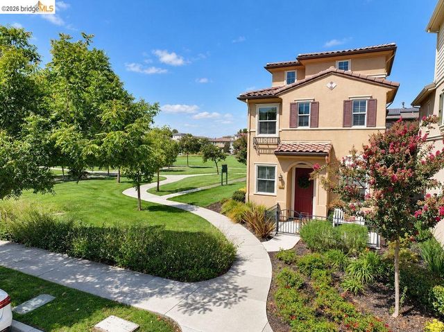 806 Queen Palm Ln, Brentwood, CA 94513