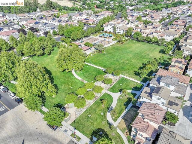 806 Queen Palm Ln, Brentwood, CA 94513