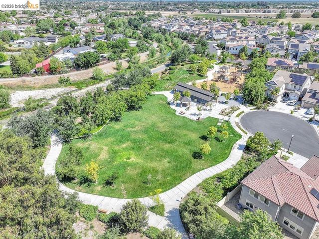 806 Queen Palm Ln, Brentwood, CA 94513