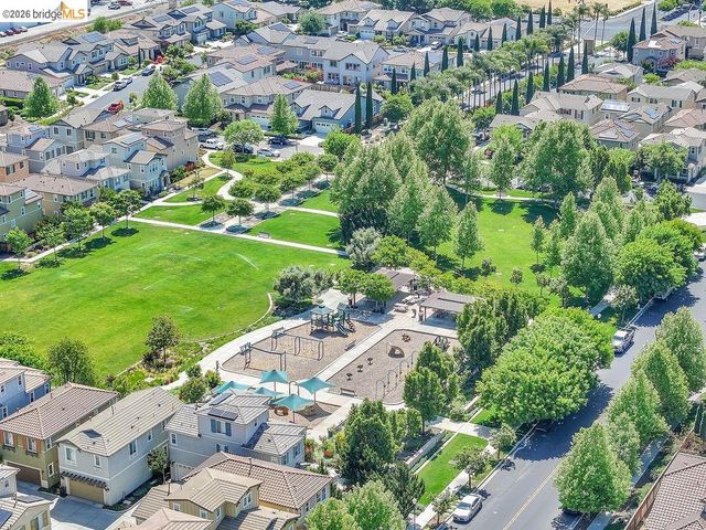 806 Queen Palm Ln, Brentwood, CA 94513