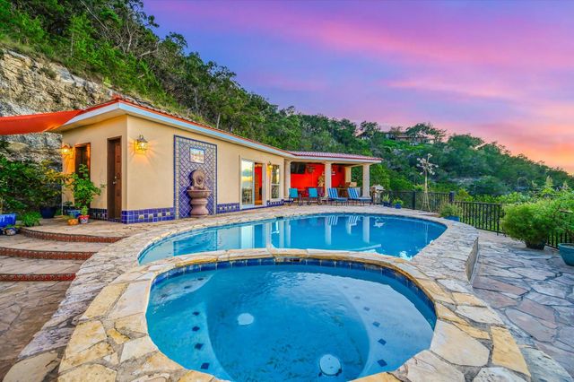 501 Brinkley DR, Wimberley, TX 78676