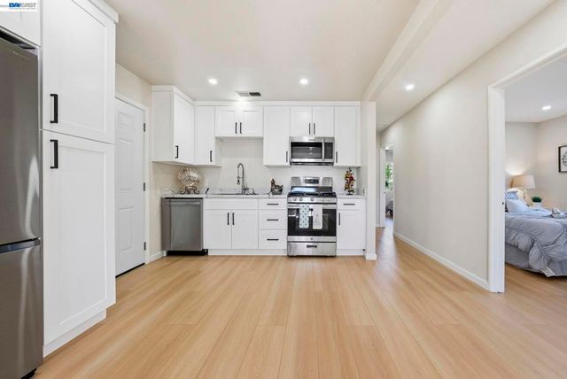 24834 Joyce St, Hayward, CA 94544