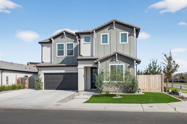 2997 Trenton Avenue, Clovis, CA 93619