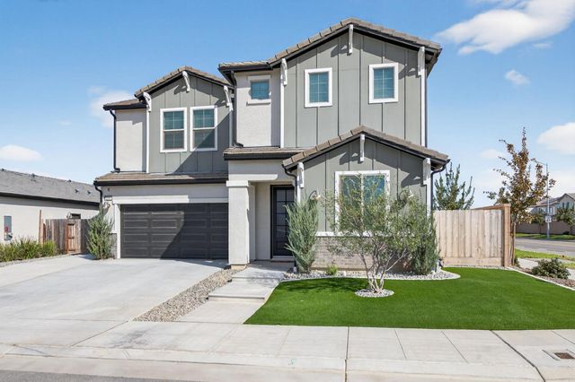 2997 Trenton Avenue, Clovis, CA 93619