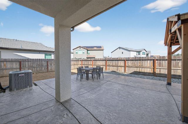 2997 Trenton Avenue, Clovis, CA 93619