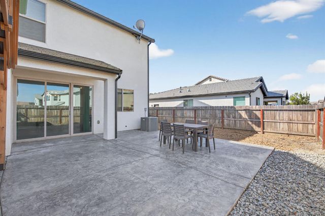 2997 Trenton Avenue, Clovis, CA 93619