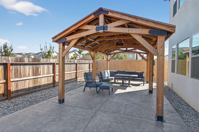 2997 Trenton Avenue, Clovis, CA 93619