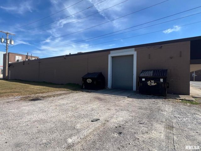 1309 W 4TH Street, Davenport, IA 52802