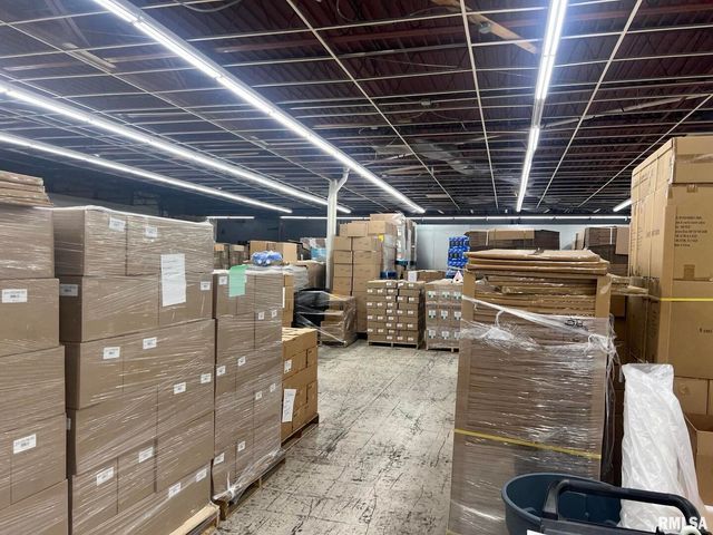 1309 W 4TH Street, Davenport, IA 52802