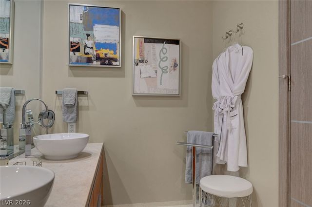 3722 South Las Vegas Boulevard 807, Las Vegas, NV 89158