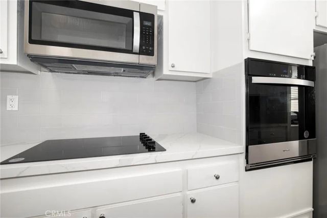 927 N Kings Road 118, West Hollywood, CA 90069