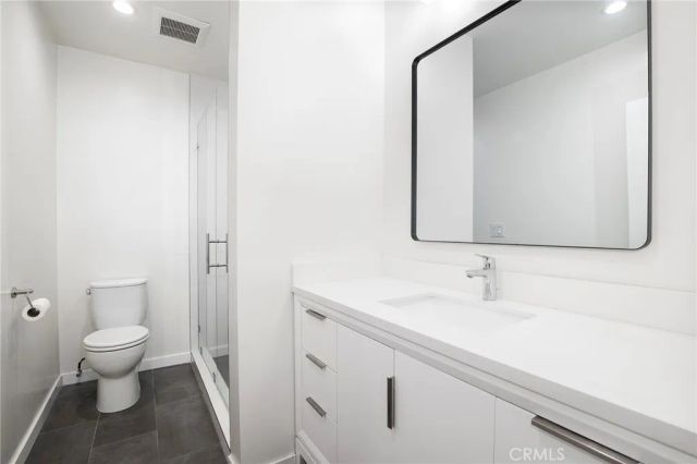 927 N Kings Road 118, West Hollywood, CA 90069