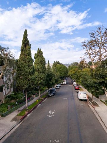 927 N Kings Road 118, West Hollywood, CA 90069