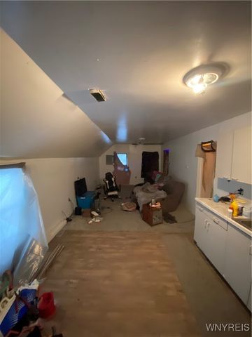 66 Selkirk Street, Buffalo, NY 14210