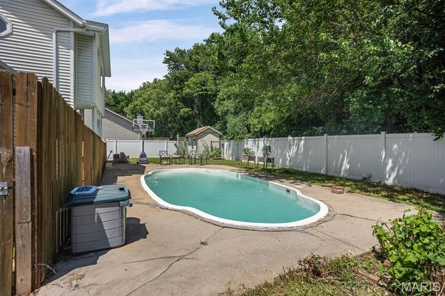 3209 Tanglebrook Drive, Shiloh, IL 62221