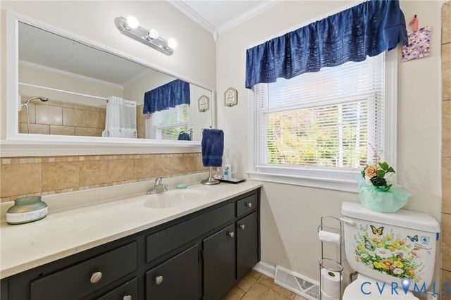 3401 Sussex Dr, Hopewell, VA 23860