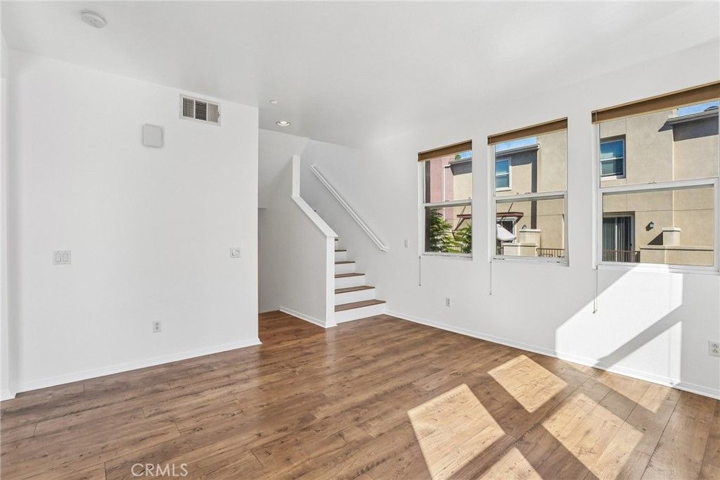 500 N Willowbrook K-8, Compton, CA 90220 — photo 4