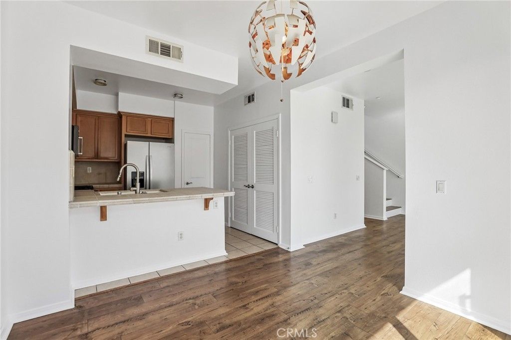 500 N Willowbrook K-8, Compton, CA 90220 — photo 5