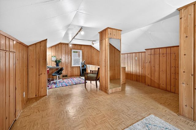 1363 Hewitt Avenue, Saint Paul, MN 55104