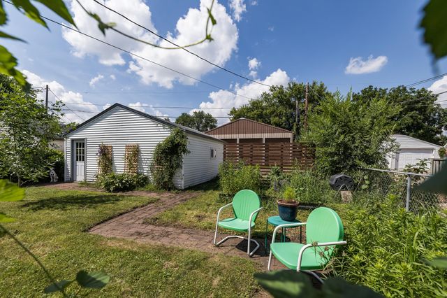 1363 Hewitt Avenue, Saint Paul, MN 55104
