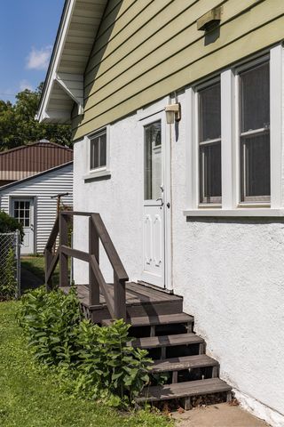 1363 Hewitt Avenue, Saint Paul, MN 55104
