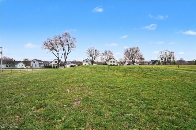 1269 Manchester Avenue NW, Massillon, OH 44647