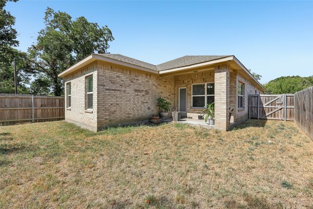 909 S Frances Street A, Terrell, TX 75160